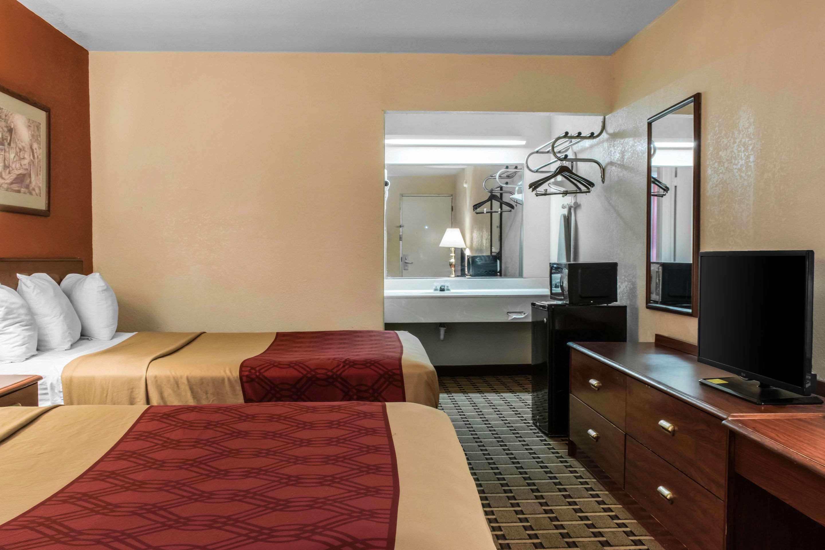 Lodge Econo