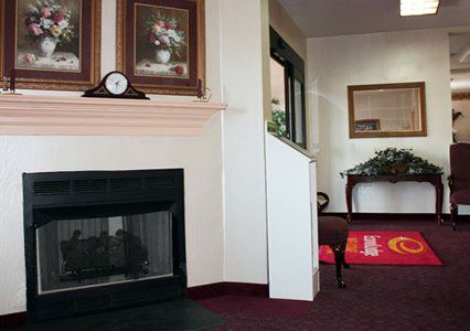 Econo Lodge *